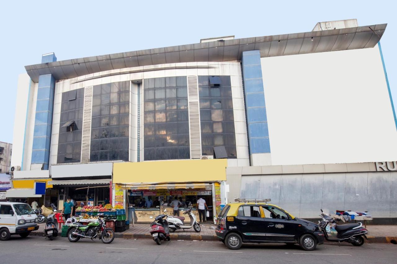 مومباي Capital O 77295 Hotel Bansidhar Bhuvan المظهر الخارجي الصورة