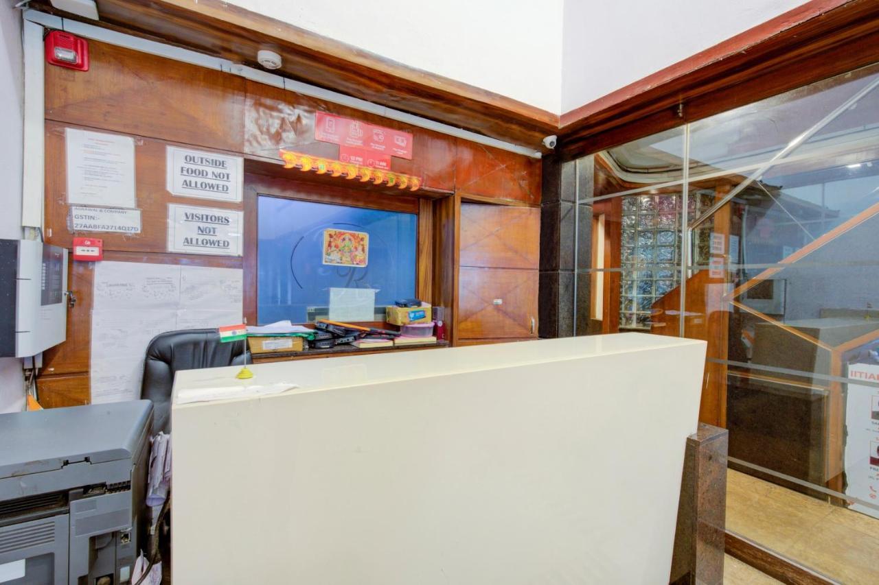 مومباي Capital O 77295 Hotel Bansidhar Bhuvan المظهر الخارجي الصورة